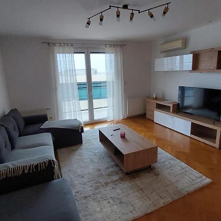 Med Man Apartmani Slavonski Brod Eksteriør bilde