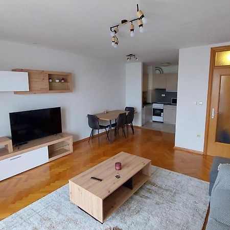 Med Man Apartmani Slavonski Brod Eksteriør bilde